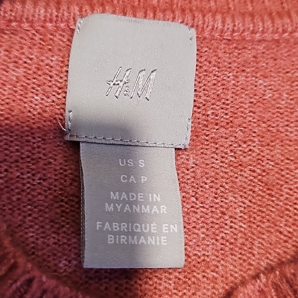 H&M small salmon pink sweater - Picture 6 of 8